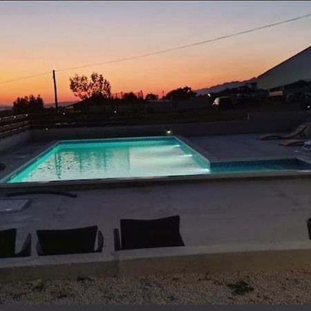 Apartmani Niko 1 Radovin Buitenkant foto