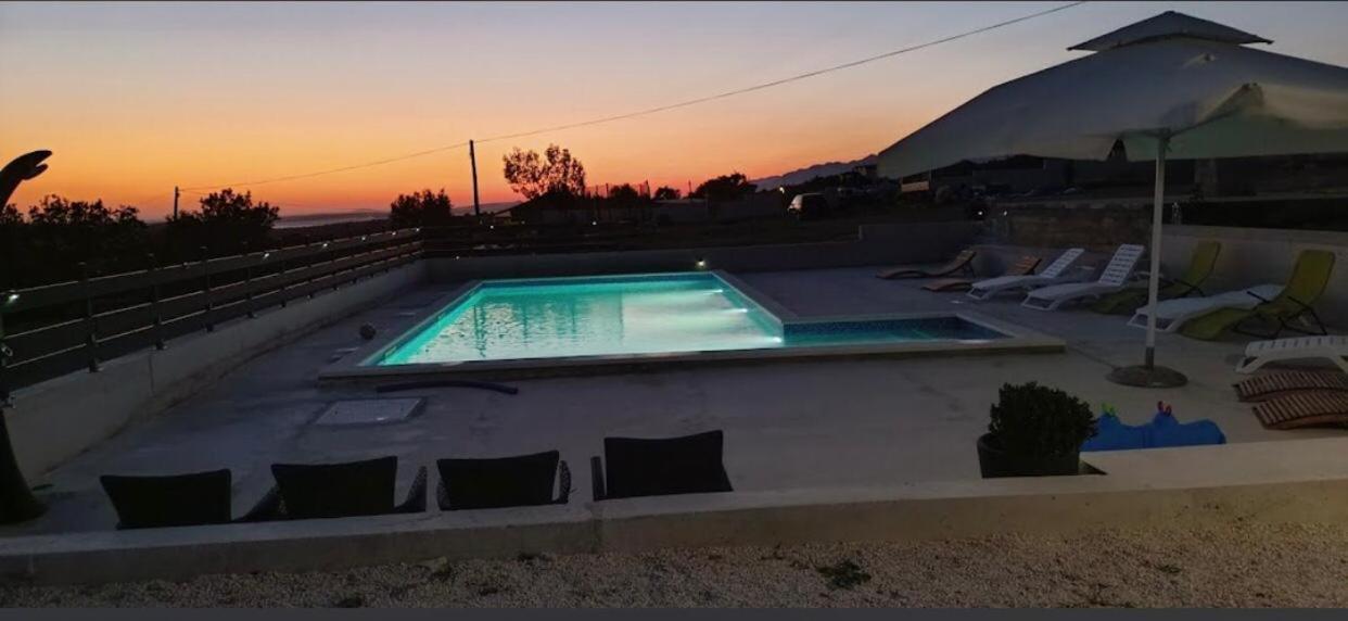 Apartmani Niko 1 Radovin Buitenkant foto