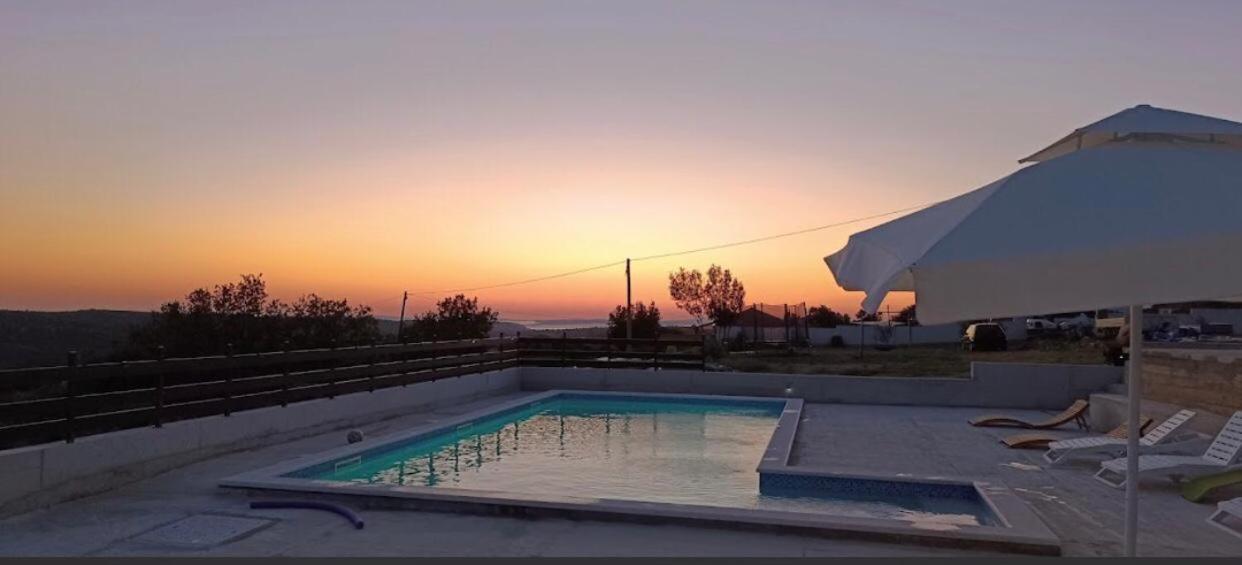 Apartmani Niko 1 Radovin Buitenkant foto