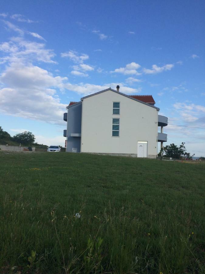 Apartmani Niko 1 Radovin Buitenkant foto