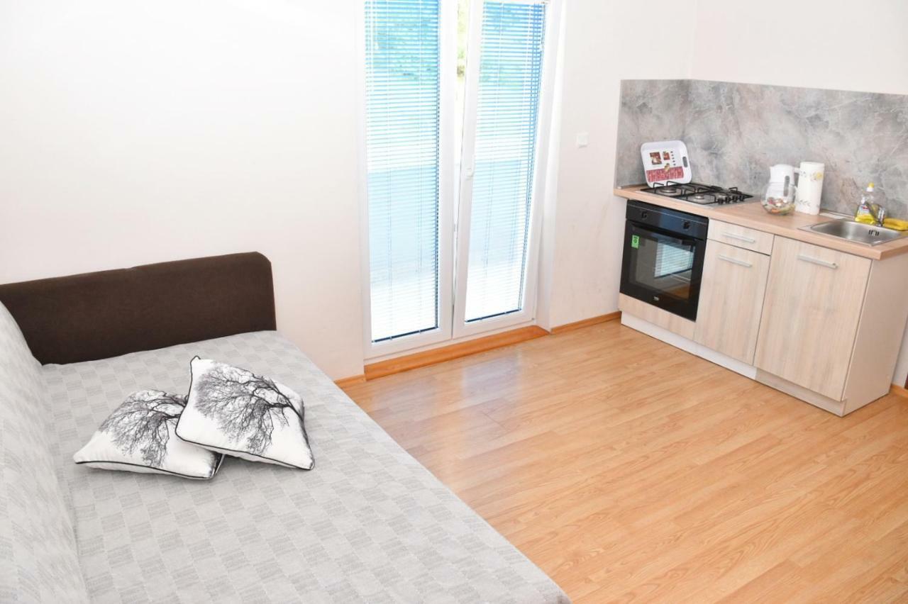 Apartmani Niko 1 Radovin Buitenkant foto