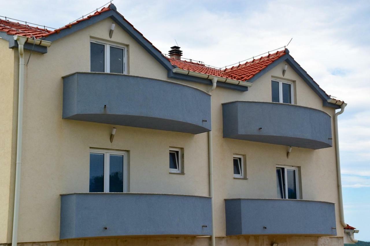 Apartmani Niko 1 Radovin Buitenkant foto